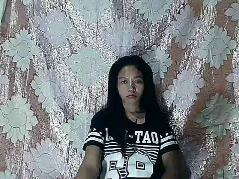 PinaySkinnyGirl online show from April 10, 2026, 9:33 pm