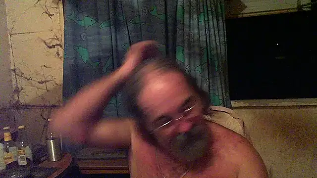herbie010666 online show from February 11, 2025, 10:58 am