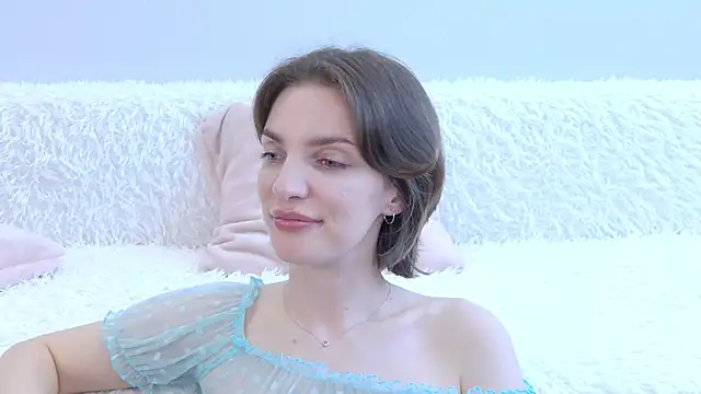 Beauty Alex online show from April 25, 2026, 3:09 am