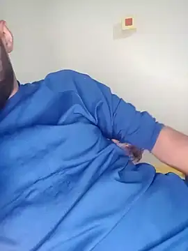 Snapshot of FearingForm chatting on October 29, 2025, 10:20 pm FearingForm online show from October 29, 2025, 10:20 pm