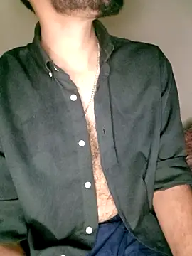 Snapshot of FearingForm chatting on November 4, 2025, 7:50 pm FearingForm online show from November 4, 2025, 7:50 pm