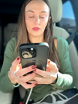 lunagirl13 online show from November 13, 2025, 6:23 pm