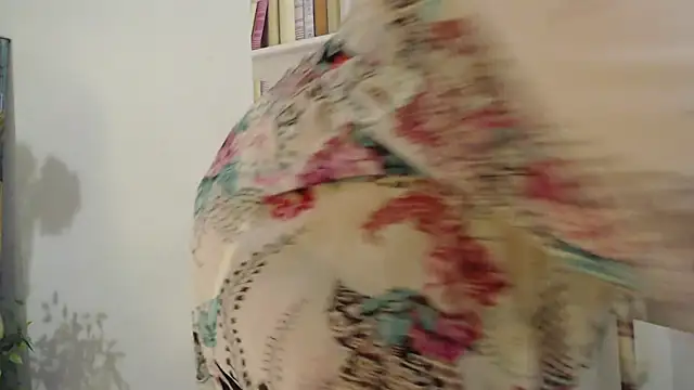 squirtymilf online show from July 18, 2026, 7:33 pm