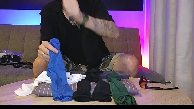 Snapshot of MattxFeet chatting on October 16, 2025, 12:19 am MattxFeet online show from October 16, 2025, 12:19 am