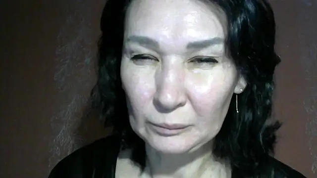 PrettyAndWild online show from November 22, 2025, 4:17 pm