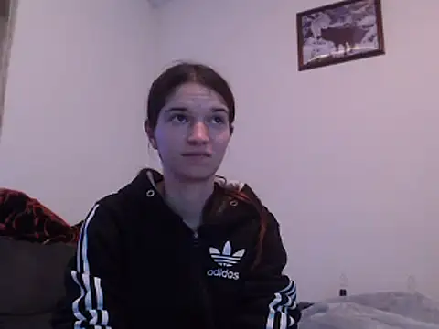 Geile-Luna online show from December 21, 2024, 6:33 pm