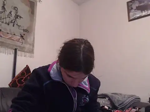 Snapshot of Geile-Luna chatting on October 27, 2025, 8:10 pm Geile-Luna online show from October 27, 2025, 8:10 pm