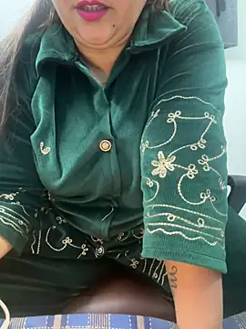 Snapshot of Preet_Kaur_69 chatting on January 18, 2025, 6:10 pm Preet Kaur 69 online show from January 18, 2025, 6:10 pm
