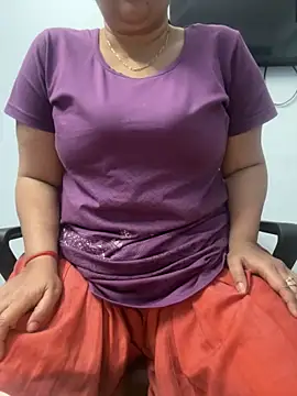Snapshot of Preet_Kaur_69 chatting on January 11, 2025, 7:16 pm Preet Kaur 69 online show from January 11, 2025, 7:16 pm