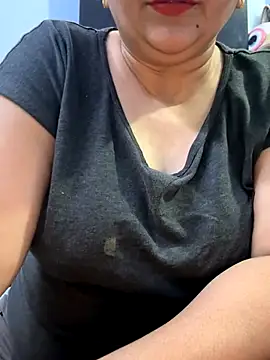 Snapshot of Preet_Kaur_69 chatting on September 20, 2025, 6:35 pm Preet Kaur 69 online show from September 20, 2025, 6:35 pm