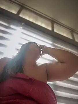 Snapshot of Lia_sexx chatting on March 20, 2025, 6:20 pm Lia sexx online show from March 20, 2025, 6:20 pm