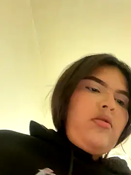 Lia sexx online show from December 19, 2025, 6:32 pm