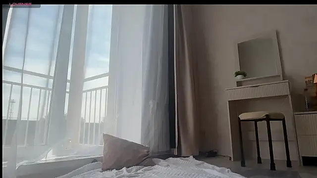 Butterfly-  online show from September 17, 2025, 6:26 am