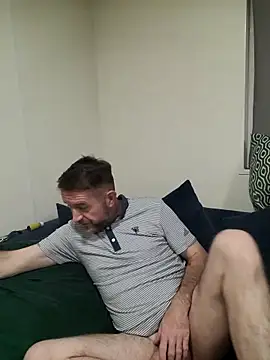 niceone888 online show from April 11, 2026, 3:47 am