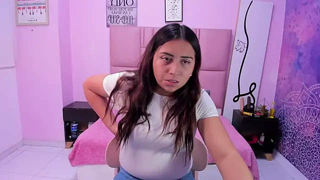 Snapshot of Alison_Jhones7 chatting on February 4, 2025, 9:10 pm Alison Jhones7 online show from February 4, 2025, 9:10 pm