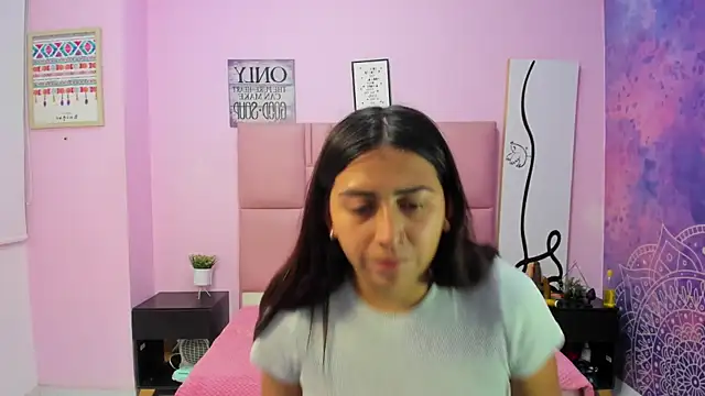 Snapshot of Alison_Jhones7 chatting on March 5, 2025, 9:15 pm Alison Jhones7 online show from March 5, 2025, 9:15 pm