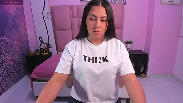 Snapshot of Alison_Jhones7 chatting on March 18, 2025, 9:32 pm Alison Jhones7 online show from March 18, 2025, 9:32 pm