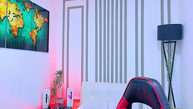 Britney taylor  online show from October 24, 2025, 9:25 pm