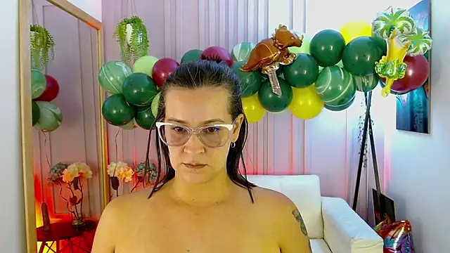 Britney taylor  online show from January 8, 2025, 11:09 pm
