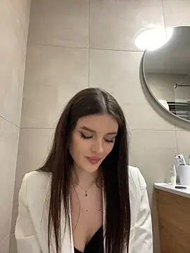 Snapshot of little_belucci chatting on February 14, 2025, 9:53 pm little belucci online show from February 14, 2025, 9:53 pm