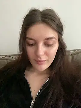 Snapshot of little_belucci chatting on February 14, 2025, 12:14 pm little belucci online show from February 14, 2025, 12:14 pm