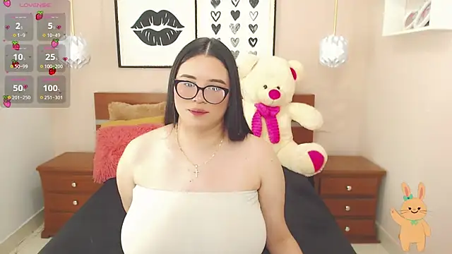 Snapshot of miss_linda_ chatting on February 18, 2025, 7:30 pm miss linda  online show from February 18, 2025, 7:30 pm