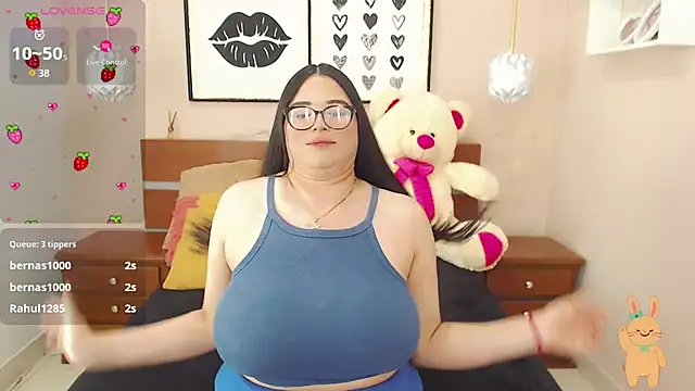 Snapshot of miss_linda_ chatting on January 29, 2025, 8:04 pm miss linda  online show from January 29, 2025, 8:04 pm