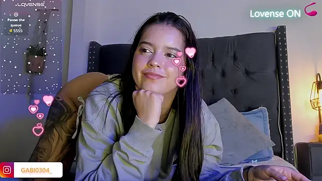 Gabriieela  online show from September 23, 2025, 1:01 am