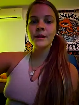 chloemoonandstarss online show from March 10, 2025, 11:12 am