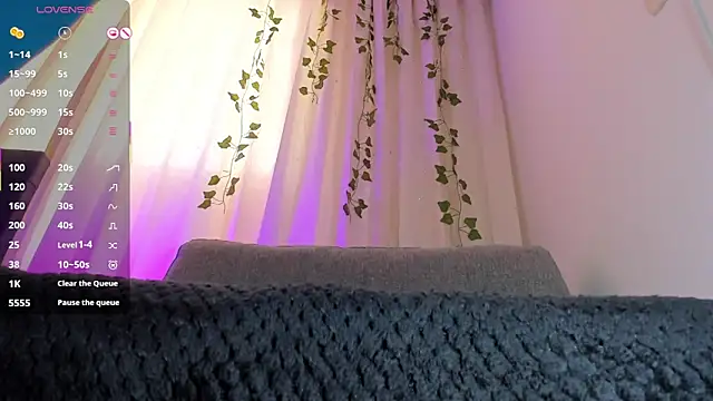 ADELINA CONTE online show from November 21, 2025, 1:54 pm