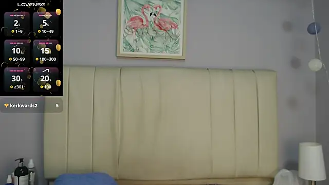 Snapshot of amy_le01 chatting on June 19, 2026, 1:39 pm amy le01 online show from June 19, 2026, 1:39 pm