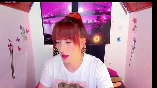 Snapshot of Hannaa32 chatting on October 5, 2025, 6:53 pm Hannaa32 online show from October 5, 2025, 6:53 pm