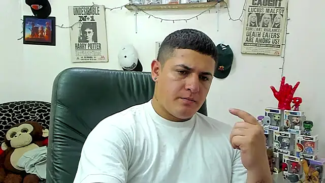 Snapshot of ney_22 chatting on March 9, 2025, 8:52 pm ney 22 online show from March 9, 2025, 8:52 pm