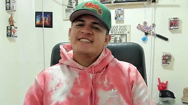 Snapshot of ney_22 chatting on October 11, 2025, 1:23 pm ney 22 online show from October 11, 2025, 1:23 pm