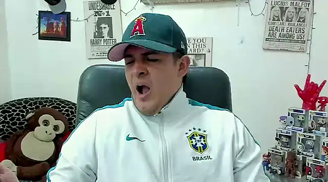 Snapshot of ney_22 chatting on February 22, 2025, 7:03 pm ney 22 online show from February 22, 2025, 7:03 pm