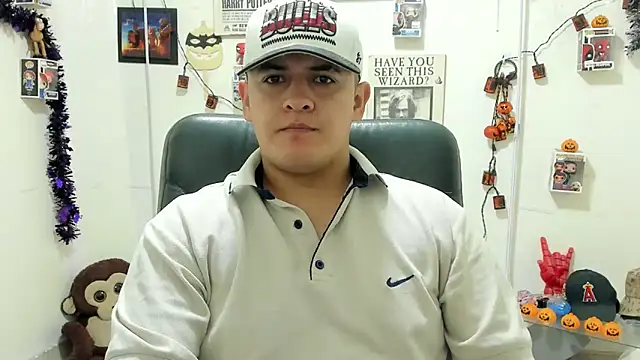 Snapshot of ney_22 chatting on October 17, 2025, 12:07 pm ney 22 online show from October 17, 2025, 12:07 pm