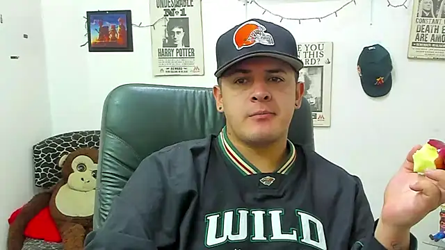 Snapshot of ney_22 chatting on March 15, 2025, 11:28 pm ney 22 online show from March 15, 2025, 11:28 pm