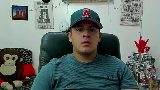 Snapshot of ney_22 chatting on February 20, 2025, 2:13 pm ney 22 online show from February 20, 2025, 2:13 pm