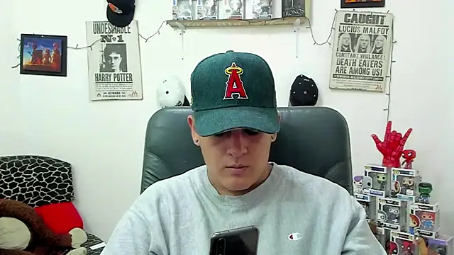 Snapshot of ney_22 chatting on February 25, 2025, 10:42 pm ney 22 online show from February 25, 2025, 10:42 pm