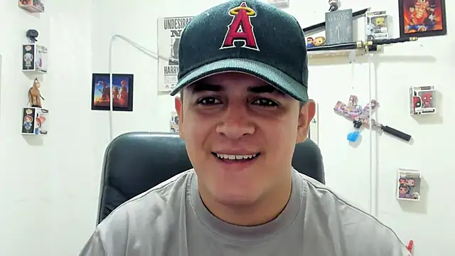 Snapshot of ney_22 chatting on September 20, 2025, 2:11 pm ney 22 online show from September 20, 2025, 2:11 pm