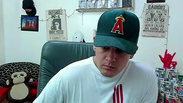 Snapshot of ney_22 chatting on March 5, 2025, 10:44 am ney 22 online show from March 5, 2025, 10:44 am