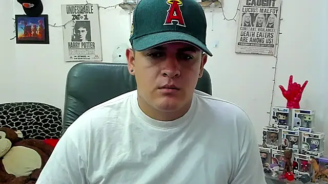 Snapshot of ney_22 chatting on March 10, 2025, 4:25 pm ney 22 online show from March 10, 2025, 4:25 pm