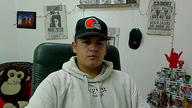 Snapshot of ney_22 chatting on February 19, 2025, 2:22 pm ney 22 online show from February 19, 2025, 2:22 pm