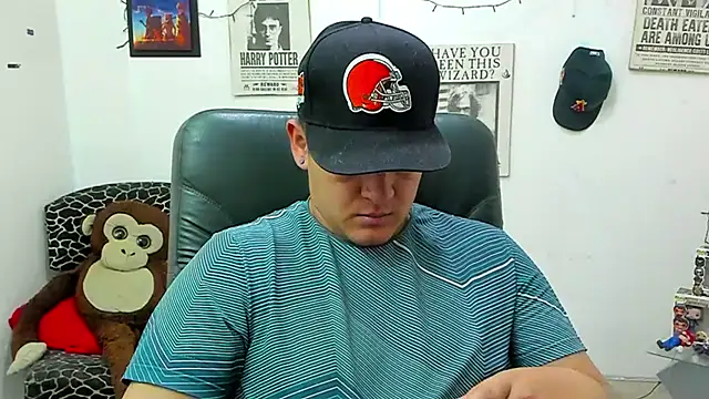 Snapshot of ney_22 chatting on March 14, 2025, 12:51 pm ney 22 online show from March 14, 2025, 12:51 pm