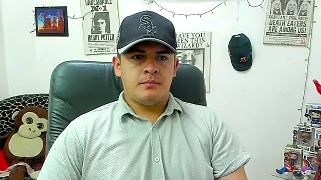 Snapshot of ney_22 chatting on March 17, 2025, 2:23 pm ney 22 online show from March 17, 2025, 2:23 pm