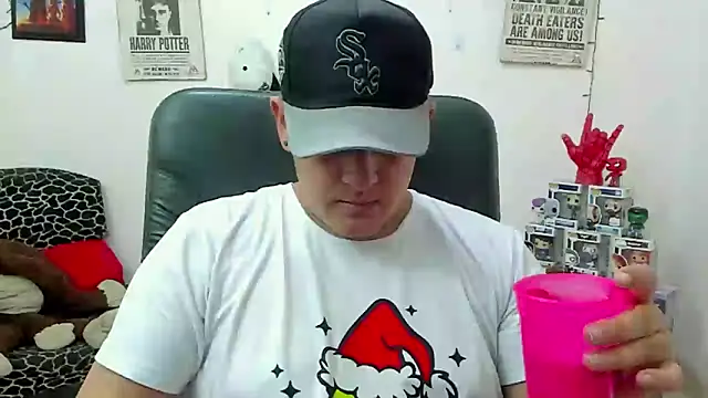 Snapshot of ney_22 chatting on February 28, 2025, 1:37 am ney 22 online show from February 28, 2025, 1:37 am