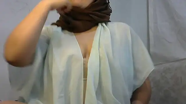 insatiableeee online show from December 24, 2024, 9:11 pm
