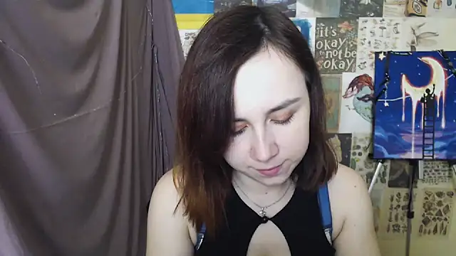 Snapshot of VeryVeryVeryShy_ chatting on March 13, 2025, 6:48 am VeryVeryVeryShy  online show from March 13, 2025, 6:48 am