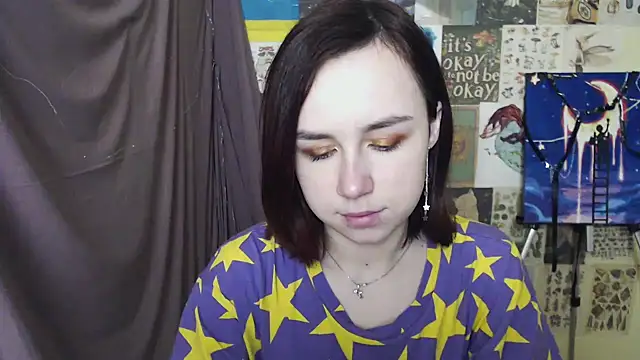 Snapshot of VeryVeryVeryShy_ chatting on February 28, 2025, 6:32 am VeryVeryVeryShy  online show from February 28, 2025, 6:32 am