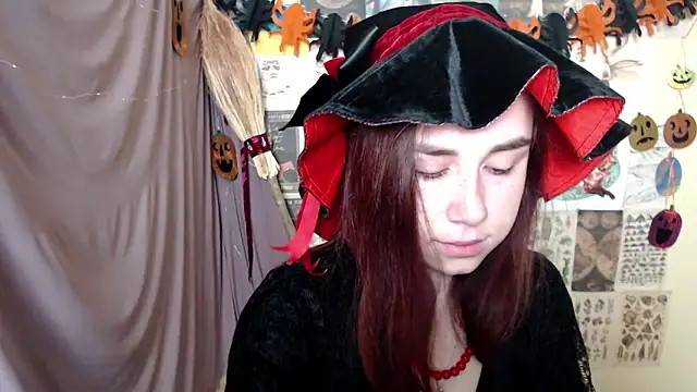 Snapshot of VeryVeryVeryShy_ chatting on October 31, 2025, 6:21 am VeryVeryVeryShy  online show from October 31, 2025, 6:21 am